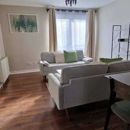 Cosy And Stylish 2-bedrooms,2-bathroom Prime Location Apartment