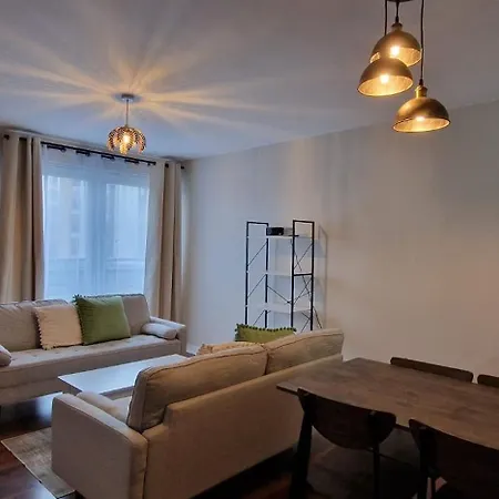 Apartment Cosy And Stylish 2-bedrooms,2-bathroom Prime Location *