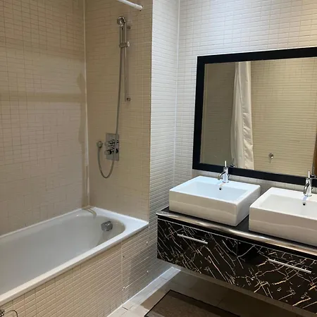 Centre - 2 Bed Glasgow