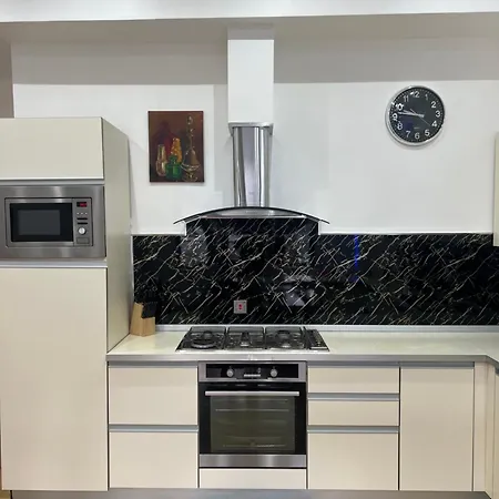 Centre - 2 Bed * Glasgow