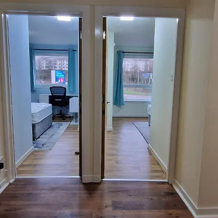 Cosy And Stylish 2-bedrooms,2-bathroom Prime Location Apartment