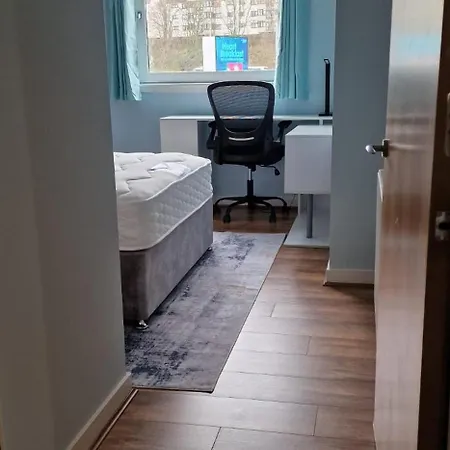 Cosy And Stylish 2-bedrooms,2-bathroom Prime Location