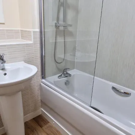 Cosy And Stylish 2-bedrooms,2-bathroom Prime Location Apartment