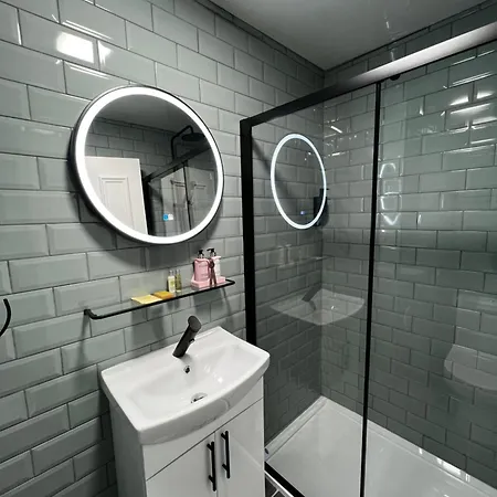 Amani - Centre Lejlighedshotel Glasgow