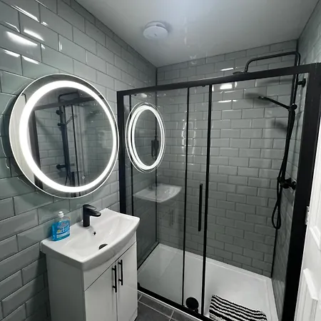 Amani - Centre Lejlighedshotel Glasgow