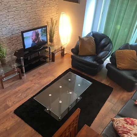 3 Bed ,2 Bedroom City Centre Apt グラスゴー