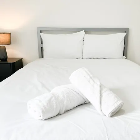 Chic Minimalist Retreat In Ibrox * 格拉斯哥