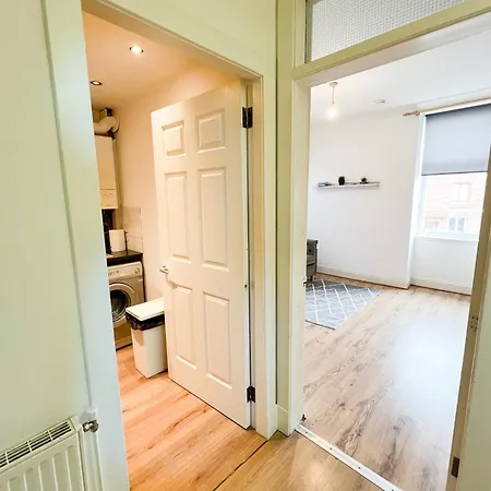 公寓 Chic Minimalist Retreat In Ibrox *