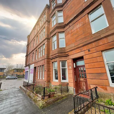 Chic Minimalist Retreat In Ibrox Apartment *