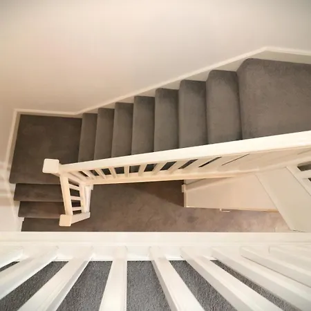 Signature - Oatlands House *