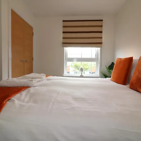 Signature - Oatlands House