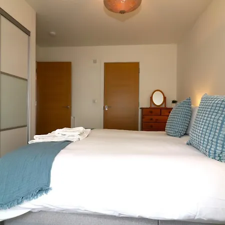 Signature - Oatlands House Apartment Glasgow