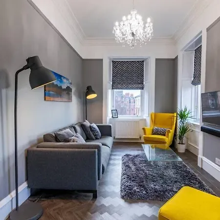 Bright And Airy * Glasgow