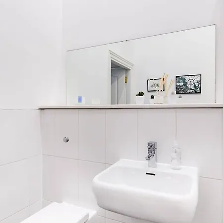 Daire Incredible Contemporary Flat In Heart Of West End *