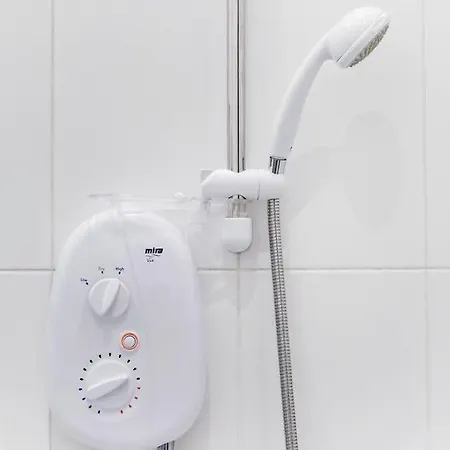 Incredible Contemporary Flat In Heart Of West End Glasgow