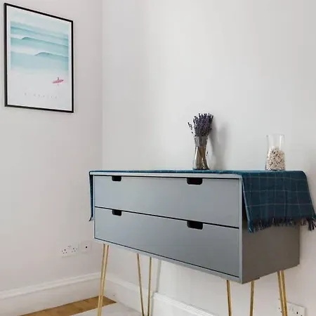 Incredible Contemporary Flat In Heart Of West End グラスゴー