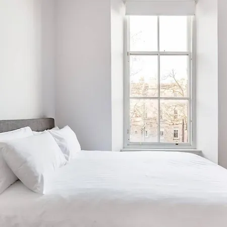 Daire Incredible Contemporary Flat In Heart Of West End Glasgow