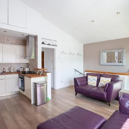 Mosspark Boulevard Exec Ii - Free Parking דירה גלאזגו