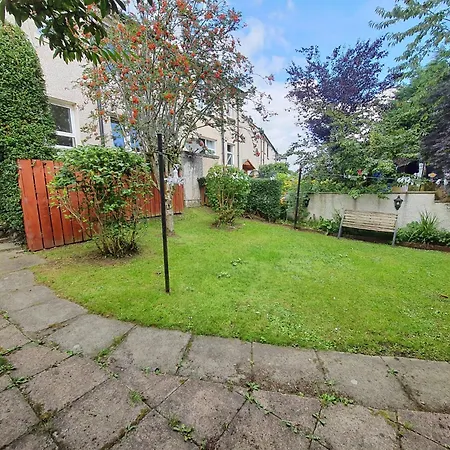 Snug For Short-term Let * Glasgow
