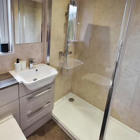 Apartment Beautiful House In Clydebank