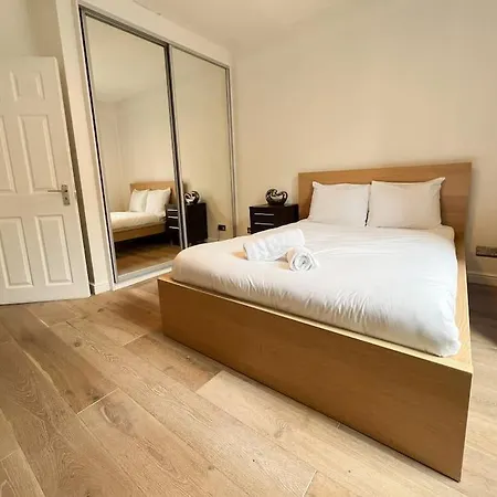 2-bed Flat City Centre Апартаменты