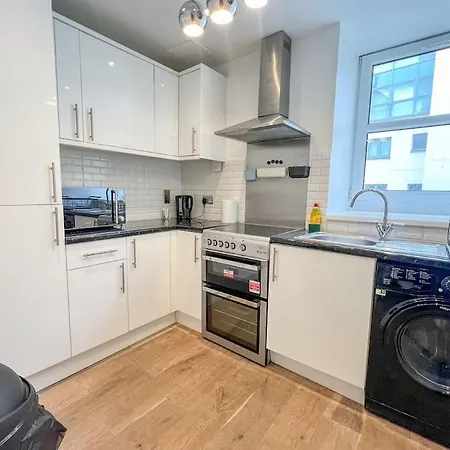 2-bed Flat City Centre Глазго