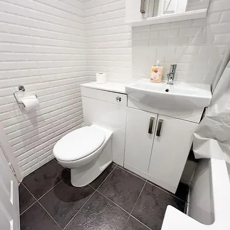 2-bed Flat City Centre Глазго