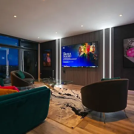 Riverside Penthouse With Bar Апартаменты Глазго