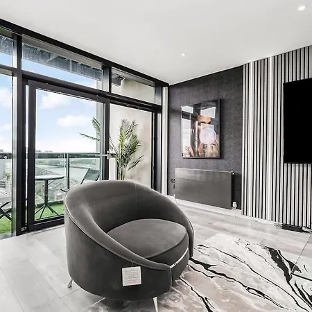 Апартаменты Riverside Penthouse With Bar Глазго