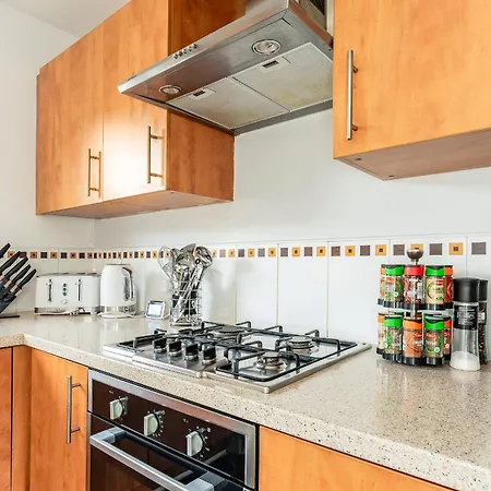 2bed East End Gem With Free Parking * Glasgow