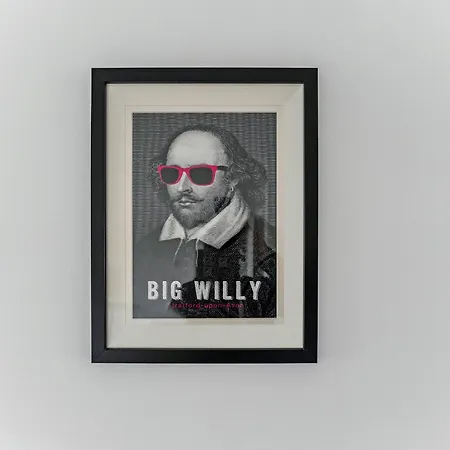 2bed East End Gem With Free Parking *