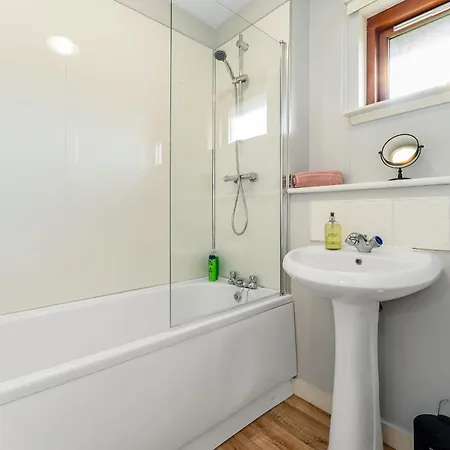 Apartman 2bed East End Gem With Free Parking *