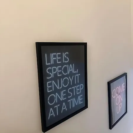 Appartement Luxurious Penthouse With Bar At Hydro & Secc *