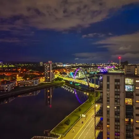 Apartment Luxurious Penthouse With Bar At Hydro & Secc *