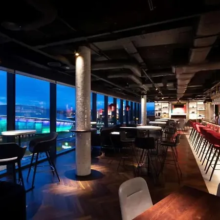 Apartment Luxurious Penthouse With Bar At Hydro & Secc *