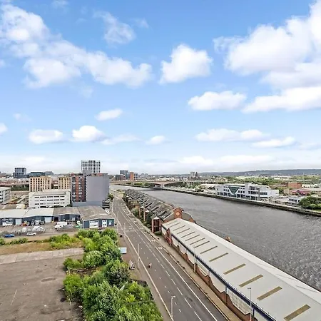Luxurious Penthouse With Bar At Hydro & Secc Apartment Glasgow