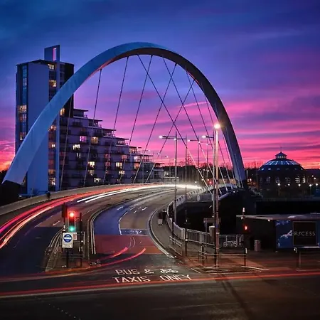 Appartement Luxurious Penthouse With Bar At Hydro & Secc