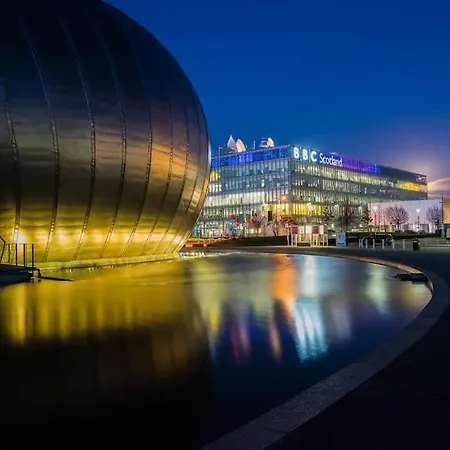 Luxurious Penthouse With Bar At Hydro & Secc شقة