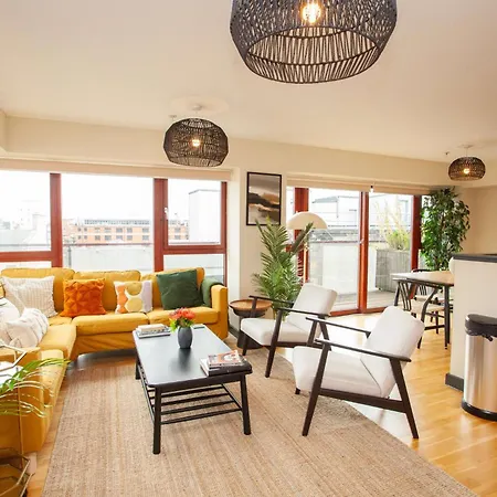 Holiday home Beautiful Penthouse In Centre Location *