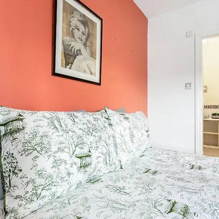 4bed Finnieston Skyhigh Duplex *