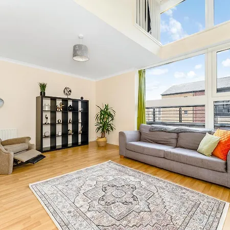 4bed Finnieston Skyhigh Duplex *