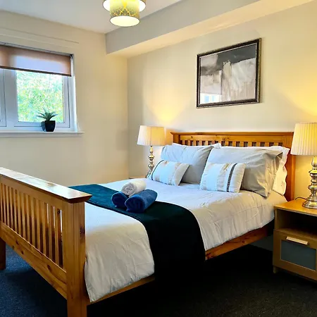 Stylish Modern Flat With Juliet Balcony & Parking Apartamento Glasgow