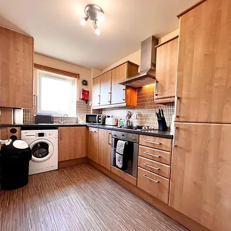 דירה Stylish Modern Flat With Juliet Balcony & Parking גלאזגו