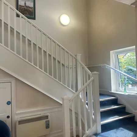 Otel Go2 Glasgow - Free Parking And Pet Friendly