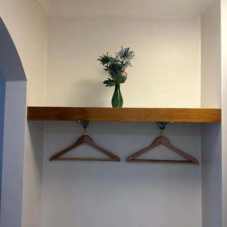 Go2 Glasgow - Free Parking And Pet Friendly 2* Камбернолд