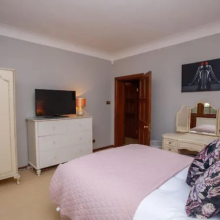 Stunning Southside Period House Glasgow