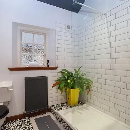 Holiday home Stunning Southside Period House