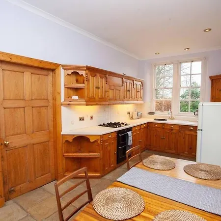 Stunning Southside Period House Glasgow