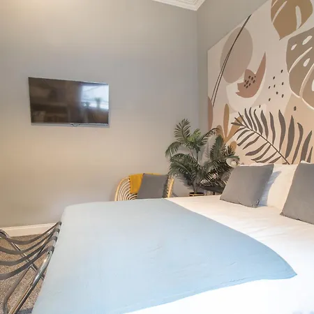 Cosy Palm West End - Pass The Keys דירה