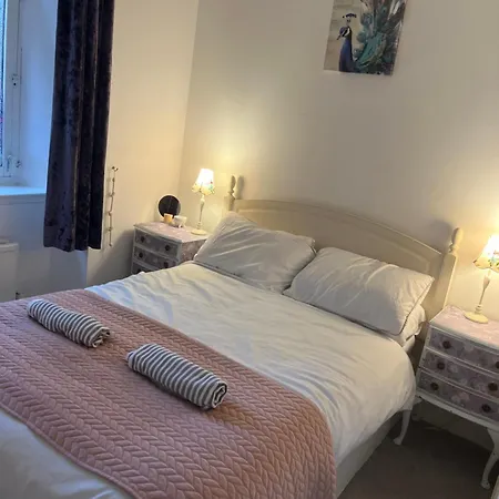 Traditional Tenement Excellent Location Apartamento *